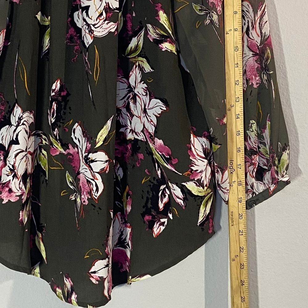 Kaari Blue Floral v-neck Blouse‎ Women's XS Olive Green Long Sleeve Lightweight - Picture 6 of 7